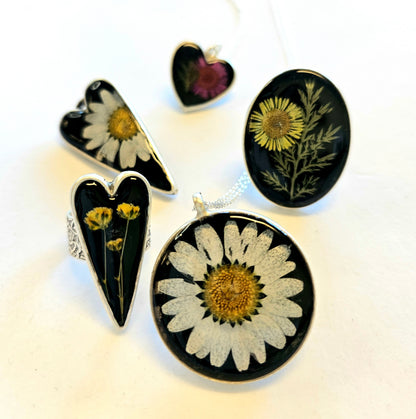 Pressed Petals: Resin Jewelry Workshop